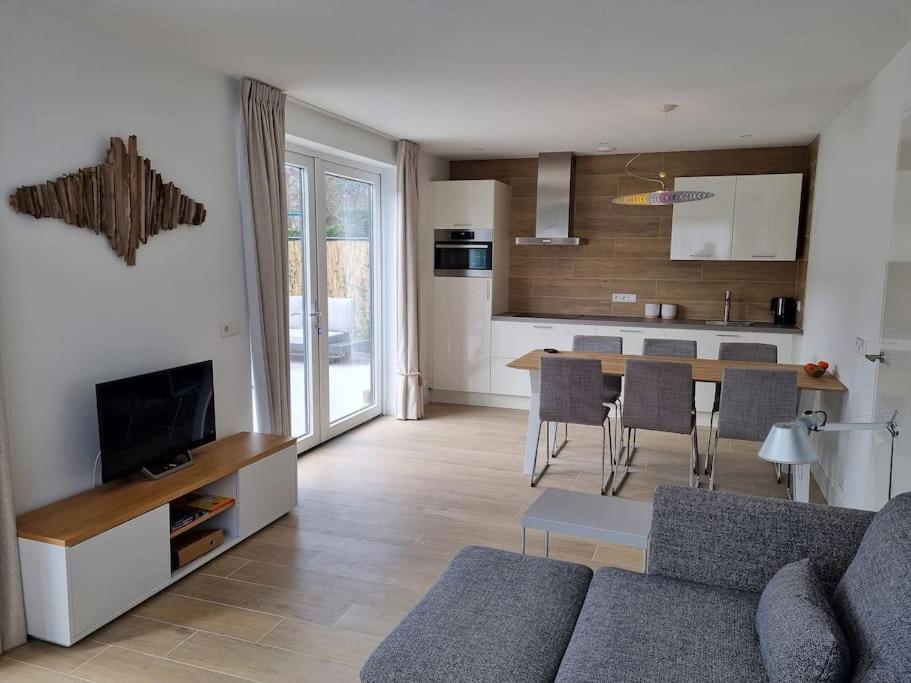 Vakantiewoning 1 Aan Zee, 400 Meter Van Het Strand ザウテランデ エクステリア 写真